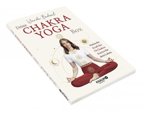 Booklet zu Chakra Yoga Box Wanda Badwal | yogaguide Tipp