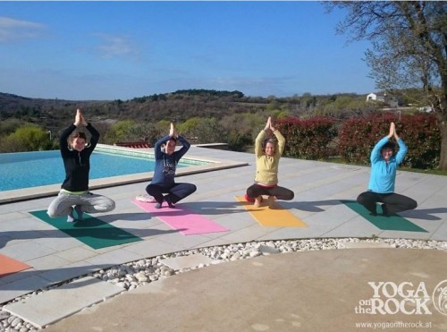 Yogareise Kroatien Yoga on the Rock | yogaguide