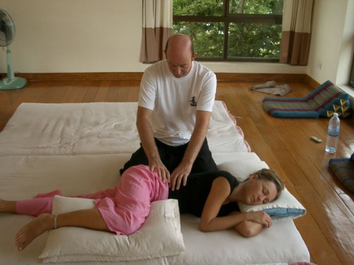 A weekend of healing Robert Henderson | yogaguide