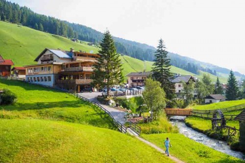 Yogaurlaub Tiroler Alpen Almis Berghotel | yogaguide
