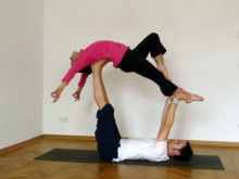 AcroYoga mit Veni zu gunsten Hochwasserhilfe 26.7.2013 | Yoga Guide