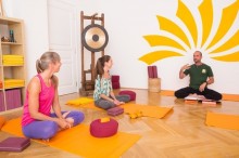 Neu | AYOG - erste Kombinationsausbildung für Yoga & Ayurveda | Yoga Guide