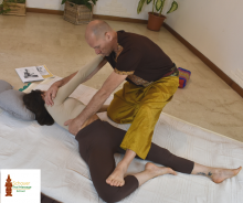 Thai-Yoga-Massage-Ausbildung / yogaguide 