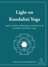 Light on Kundalini Yoga | yogaguide Buchtipp