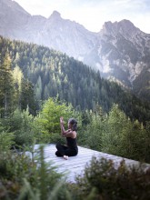 Online-Yoga-Seminar: Faszien-Yoga für einen gelösten Schulter-Nacken-Bereich mit LuNa Schmidt