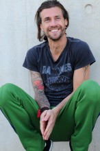 Vinyasa-Yoga-Workshops mit Roland Jensch | Yoga Guide