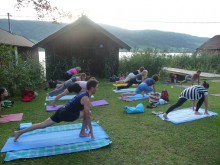 Sommer Special | Sunset- & Sunrise-Yoga am Irrsee | yogaguide Tipp