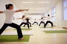 Yogalehrerin werden, im modernen Yogastudio üben | yoga7, Burggasse 74, 1070 Wien | yogaguide