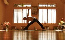 Yoga Masterclasses | Moving toward the Center with James Higgins | yogaguide