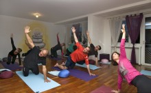 Yogatherapie Ausbildung mit Dr. Peter Poeckh in OÖ | Yoga Guide