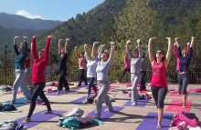 Yogaurlaub für die Frau - Kraftquelle und Genuss der eigenen Weiblichkeit | Yoga Guide