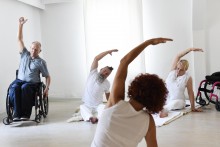 Workshops Yoga für Menschen im Rollstuhl Yoga für Gehörlose | yogaguide