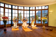 Yoga und Kreistänze- Die Mitte stärken und die Mitte bewegen vom 18.06.-21.06.2009 im Hotel Sonnhof in Hinterthiersee in Tirol