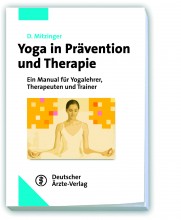Kernstück von "Yoga in Prävention und Therapie" ist wie Yogatherapie bei bestimmten Krankheitssymptonen einsetzbar ist, aber auch wie Yoga und Psychotherapie verbunden werden kann. 