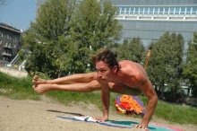 Gehört schon zur Sommersaison in der Wiener City. Kostenfreie Yogastunden jeden Sonntag um 10 Uhr in der Strandbar Herrmann