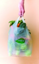 Volle Tasche:  NaKu - die natürliche Kunststoff-Tasche auf Basis von nachwachsenden Pflanzen (Mais, Getreide- oder Kartoffelstärke). Atmungsaktiv und wasserbeständig.