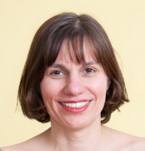yogaguide | Gewaltlosigkeit ist die wichtigste, ethische Grundhaltung im Yoga. Yogalehrerin Isabella Welsch und Empathietrainerin Katharina Ossko bieten mit Yoga & Gewaltfreie Kommunikation Gelegenheit, unangenehme Situationen zu üben