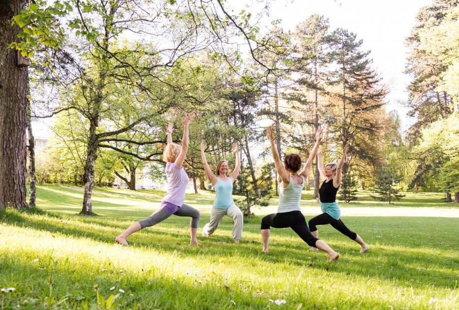 SommerYoga im Freien, in der Stadt, im Park, am Dach | Yoga Guide
