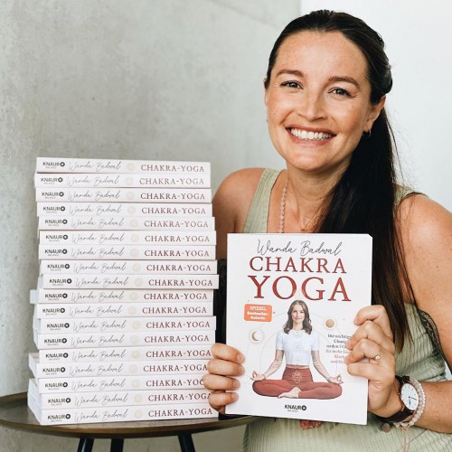 Wanda Badwal | Chakra-Yoga | yogaguide Buchtipp Wanda Badwal | Chakra-Yoga | yogaguide Buchtipp