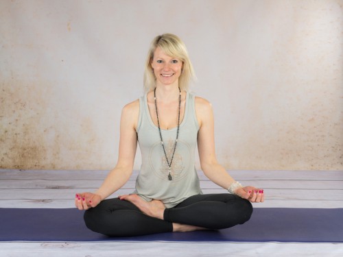 Eva-Maria Flucher Do Yoga | yogaguide Eva-Maria Flucher Do Yoga | yogaguide