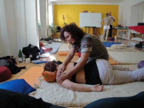 Energie und Emotionen in Yoga & Massage |Robert Henderson | yogaguide Energie und Emotionen in Yoga & Massage | yogaguide