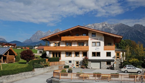 Yogamonat Hotel Bergkristall Schladming | yogaguide Yogamonat Hotel Bergkristall Schladming | yogaguide