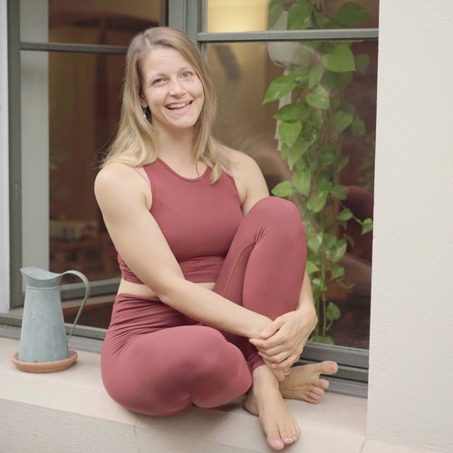 Lisa Delikaris-Monn FotoMVG | yogaguide Buchtipp