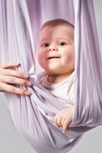 Mama Baby Aerial Yoga | yogaguide Mama Baby Aerial Yoga | yogaguide