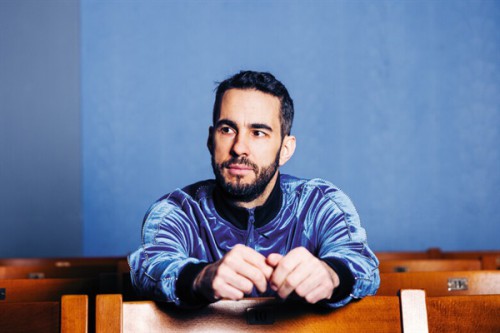 https://www.manudelago.com ManuDelago Foto Julia Wesely | yogaguide Konzerttaipp