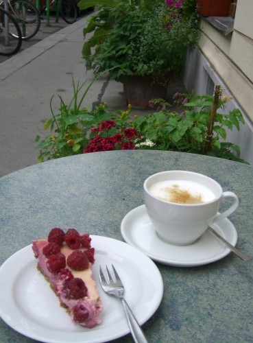Naturkost St. Josef Fruehstueck | Yoga Guide Naturkost St. Josef Fruehstueck oder Dessert | Yoga Guide