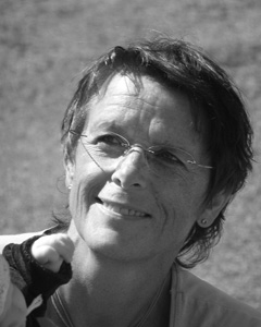 Feldenkrais und Bones 4 Life Kurse mit Noana Goerig | Yoga Guide Noana Goerig Feldenkrais und Bones 4 Life Kursleiterin | yogaguide