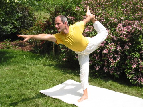 im Yogaportrait Yogalehrer Paul Nathschläger | Yogaguide