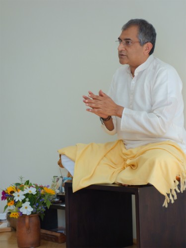 Sudhir Tiwari | PureYoga Vienna | yogaguide Sudhir Tiwari | PureYoga Vienna | yogaguide