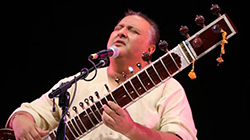 Sufilieder und Sitarkonzert mit Shujaat Hussain Khan in Wien | yogaguide Sufilieder und Sitarkonzert mit Shujaat Hussain Khan in Wien | yogaguide