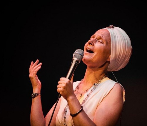 Snatam Kaur Sacred Chant Concert Vienna 2024 | yogaguide Tipp