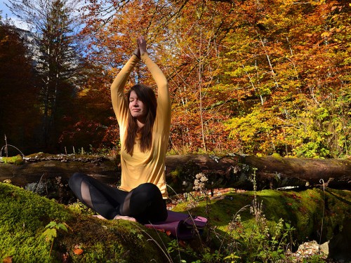 Wald-Yoga Entspannung in der Wildnis ©Karin Oberaigner yogaguide