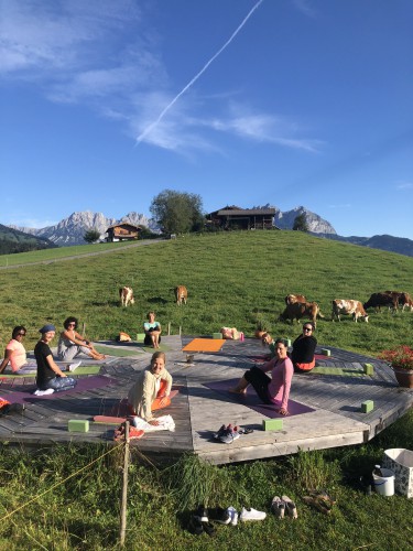 Bio Yoga Hof Kitzbuehel | Yoga am Bauernhof yogaguide