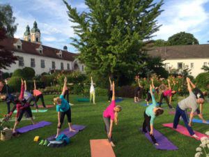 Yoga Literatur Garten St. Florian | yogaguide Yoga Literatur Garten St. Florian | yogaguide