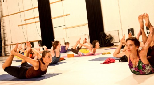 Yoga mit Sri Louise beim ImPulsTanz Festival | Yoga Guide