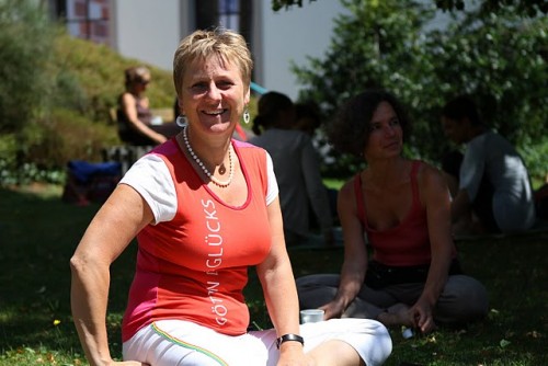 Yogalehrer und Mitorganisatorin der 1. Yoga-Convention Gabriele Honauer | Yoga Guide