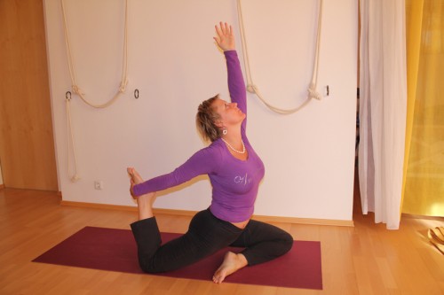 Yogaportrait_GabrieleHonauer_Linz2_yogaguide Yogaportrait_GabrieleHonauer_Linz2_yogaguide