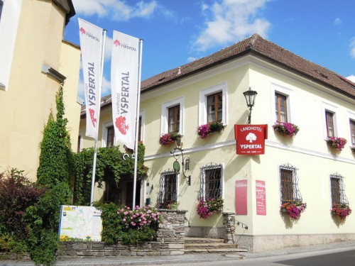 NUAD – Basisseminar mit Eva Alagoda-Coeln | Landhotel Yspertal | yogaguide NUAD – Basisseminar mit Eva Alagoda-Coeln | Landhotel Yspertal | yogaguide