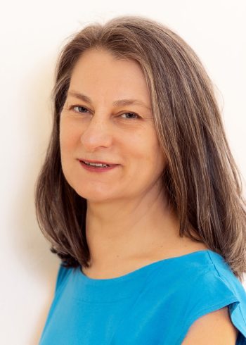 Luna Yoga Lehrerin Gyoengyi Hajdu | yogaguide Tipp Luna Yoga Lehrerin Gyoengyi Hajdu | yogaguide Tipp