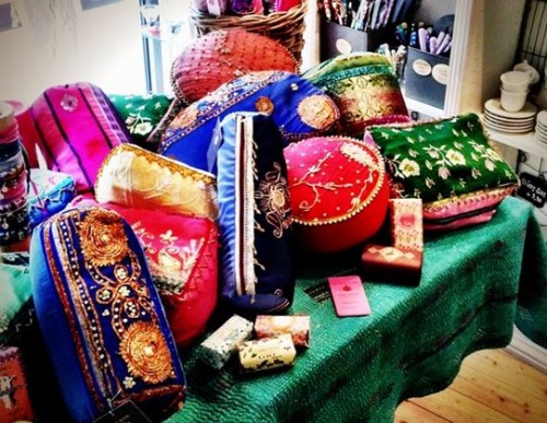 Yoga for Good little things bazaar | Bikram Yoga College Vienna | yogaguide
