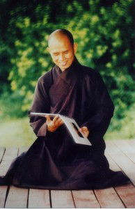 Bücher vonm Thich Nhat Hanh Verlag nympenburger | yogaguide