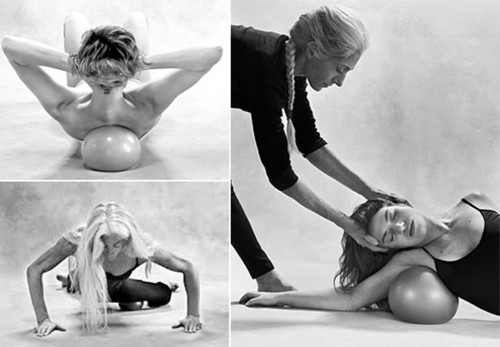 Yamuna Zake Body Rolling | yogaguide Yamuna Zake Body Rolling Seminar Vienna | yogaguide