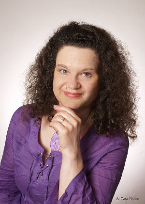 Yin Yoga mit Yogalehrerin Elisabeth Lechlech | yogaguide Yin Yoga mit Yogalehrerin Elisabeth Lechlech | yogaguide